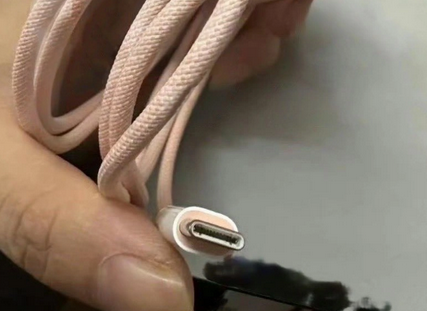 立山苹果15维修店分享iPhone15USB-C数据线长啥样